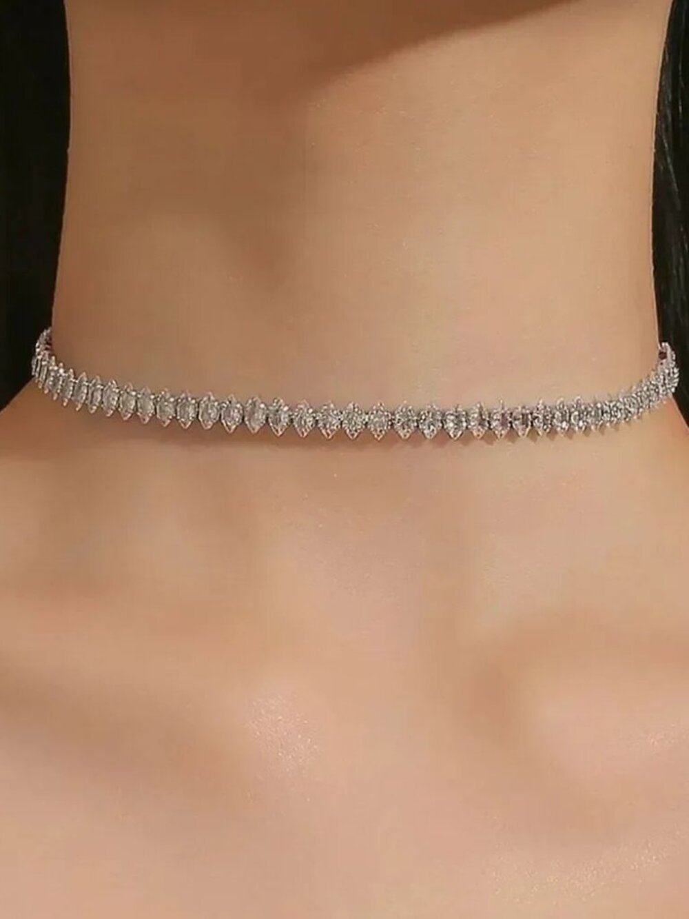 Diamonds necklace Q673
